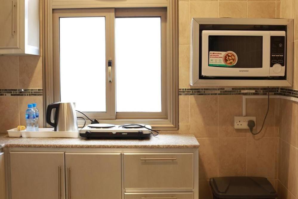 Continental Suite Salmiya Bagian luar foto