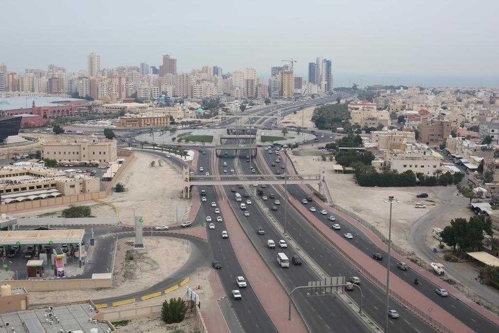 Continental Suite Salmiya Bagian luar foto